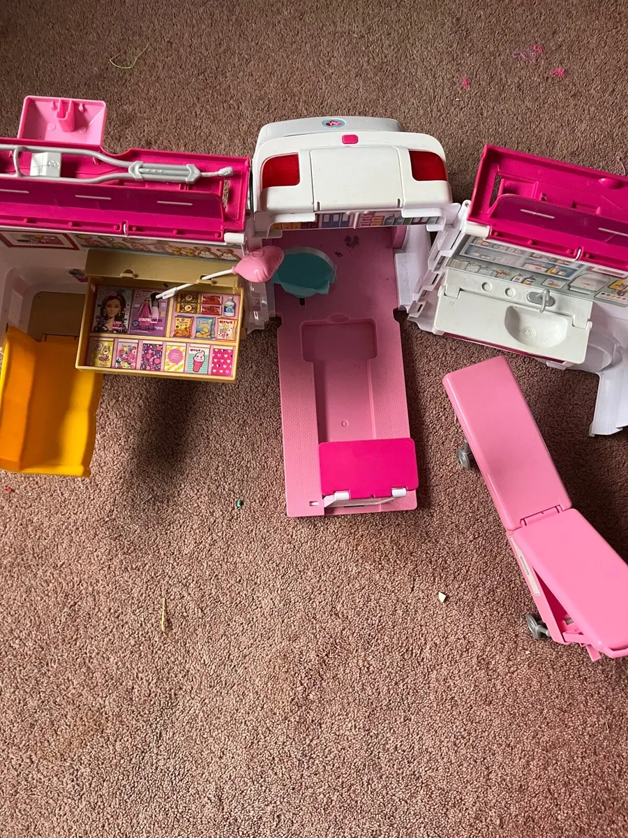 Barbie Ambulance - Image 2
