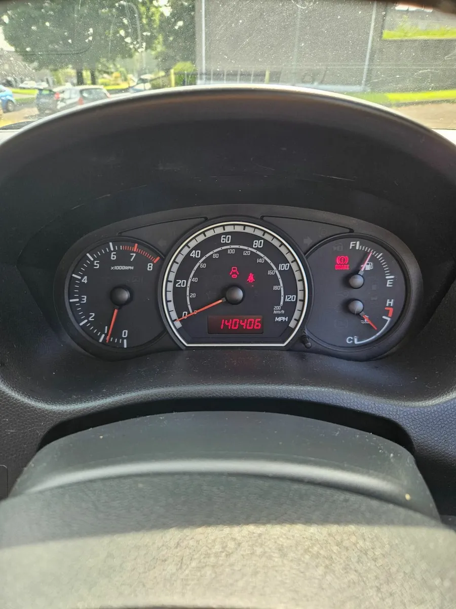Suzuki Swift 2010 - Image 4