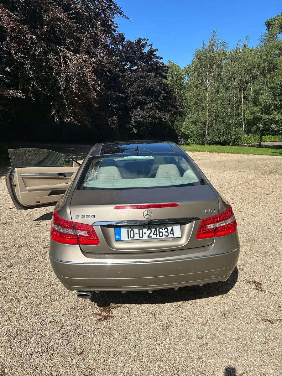 Mercedes-Benz- E - Class 2010 103,000 miles - Image 3