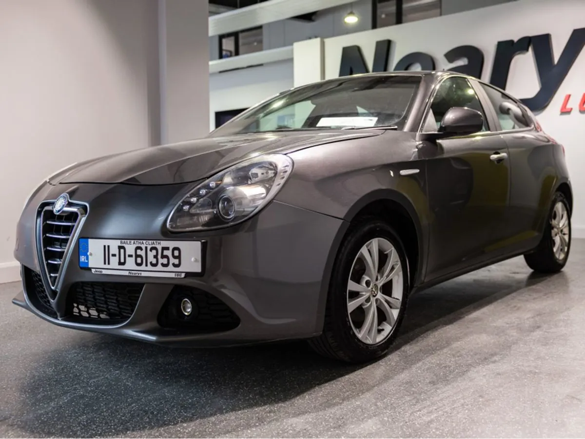 Alfa Romeo Giulietta 1.4 TB Lusso 120BHP 5 5DR - Image 3