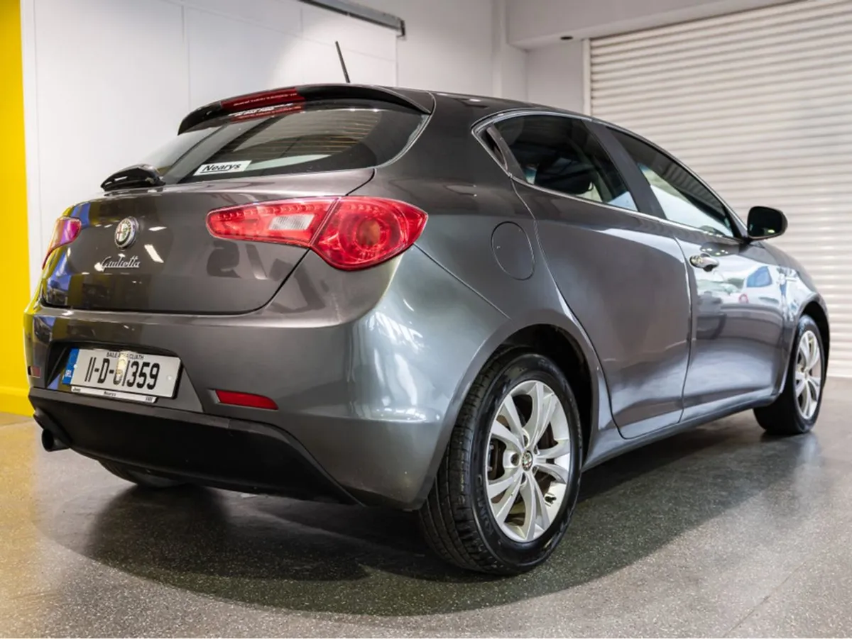 Alfa Romeo Giulietta 1.4 TB Lusso 120BHP 5 5DR - Image 4