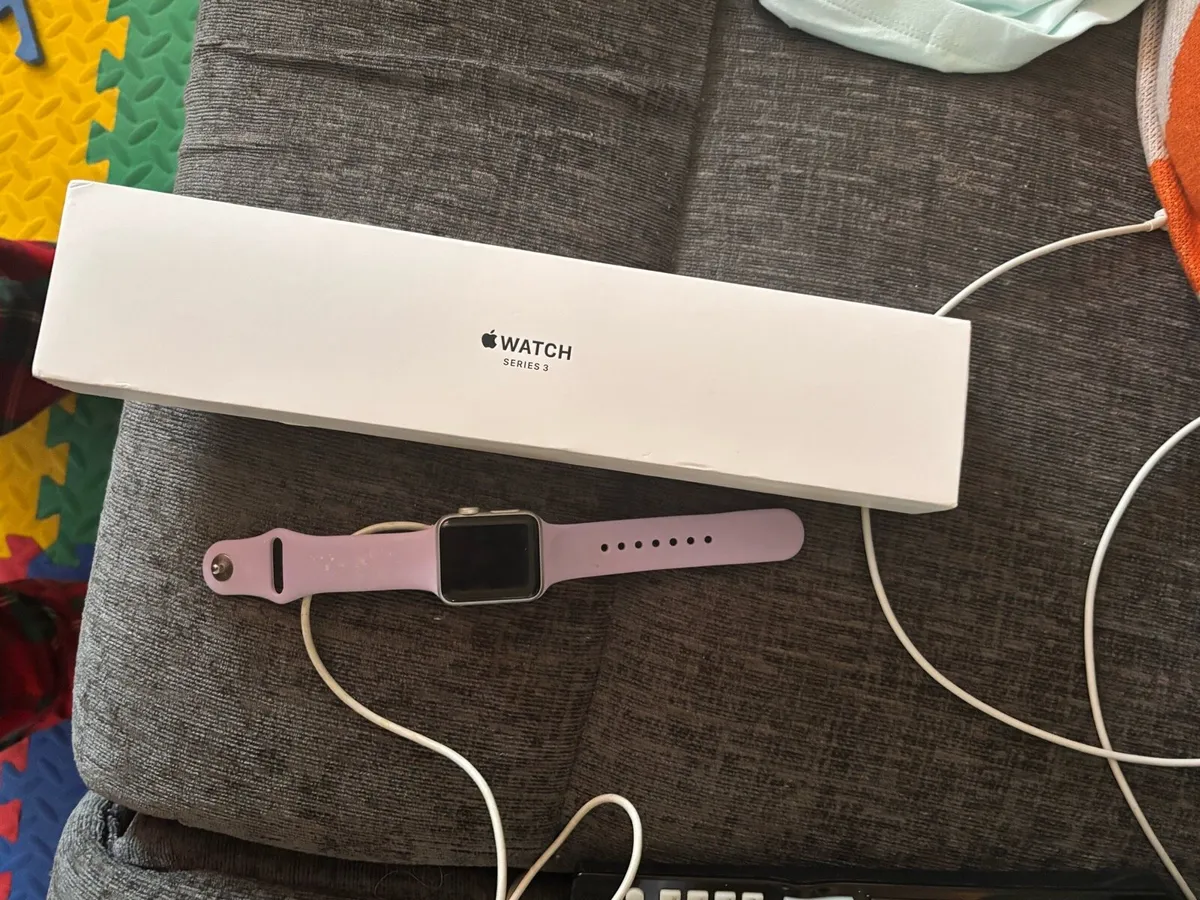 Apple Watch Series 3 - Image 2