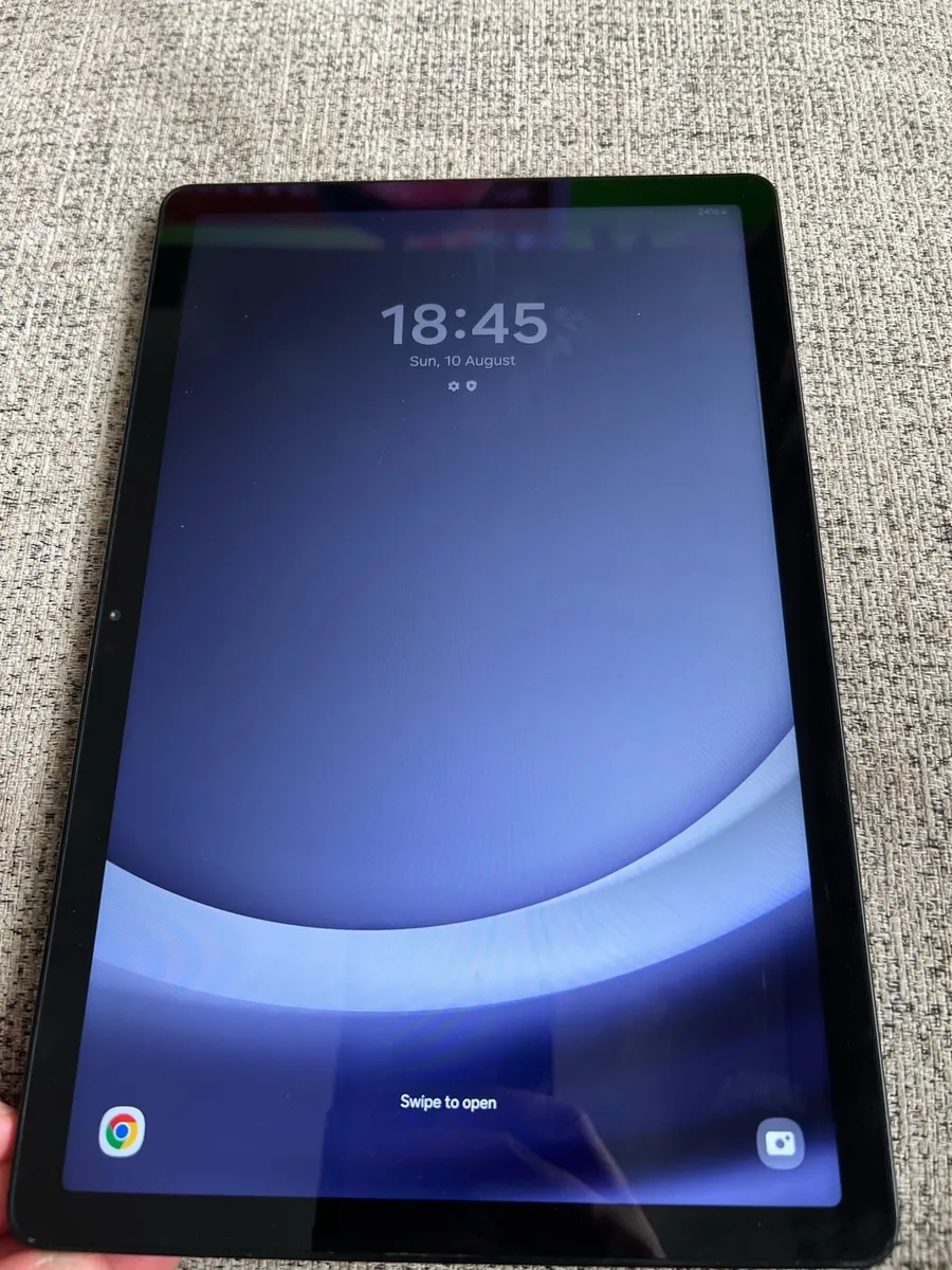 Samsung galaxy a9+ tablet - Image 2