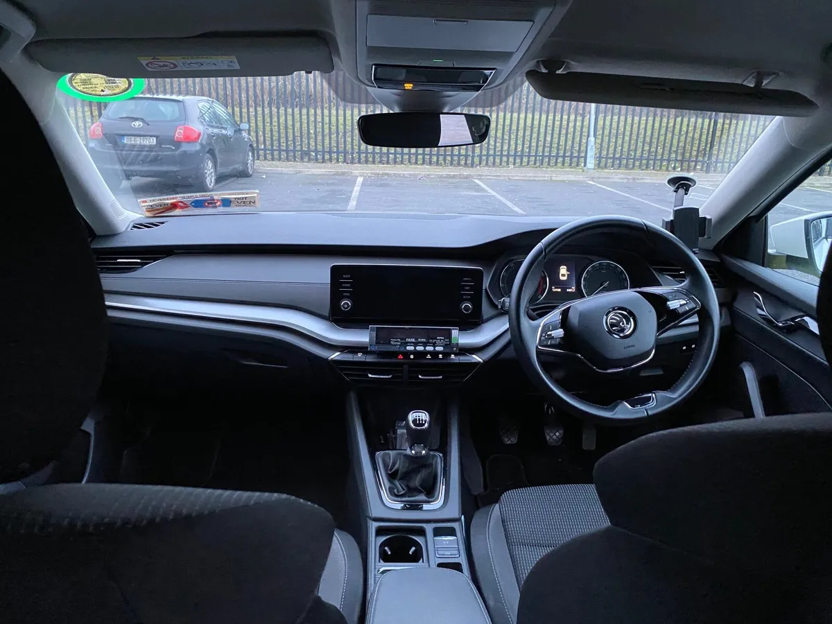 Complete taxi for rent - Image 4