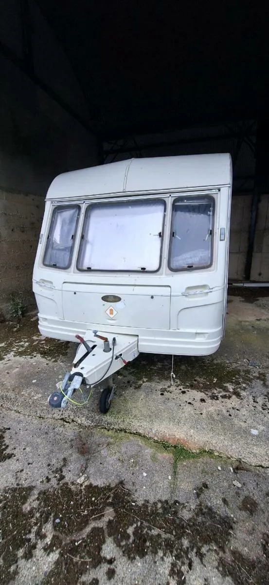 Caravan - Image 1