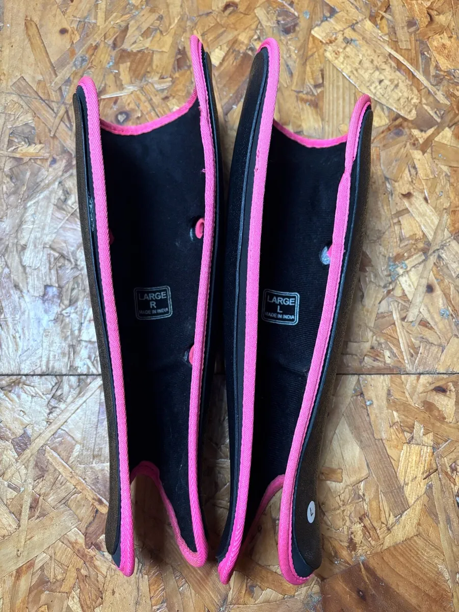 Shin guards - Image 2
