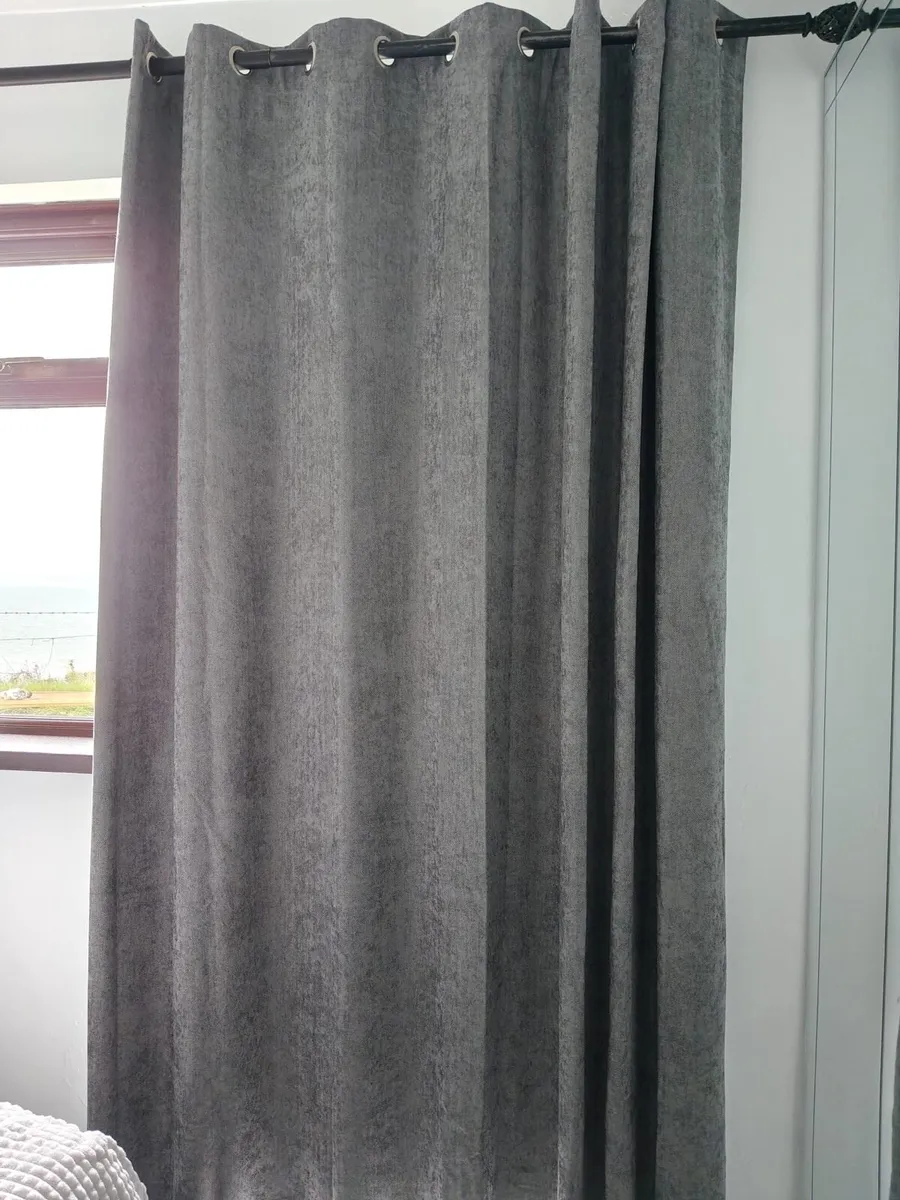 Curtains - Image 1