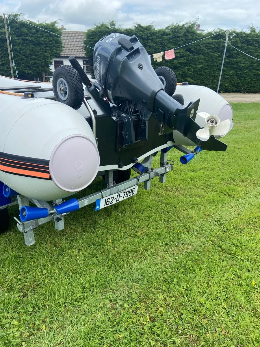 Inflatable boat - Image 2