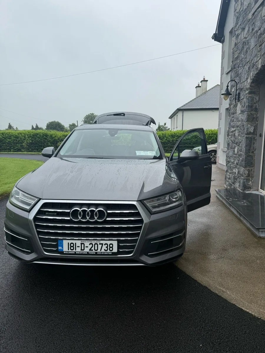 Audi Q7 - Image 1