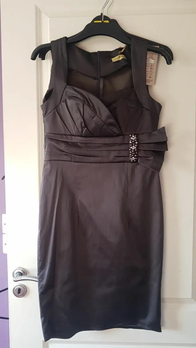 new dress plum colour size 10 quality premium - Image 1
