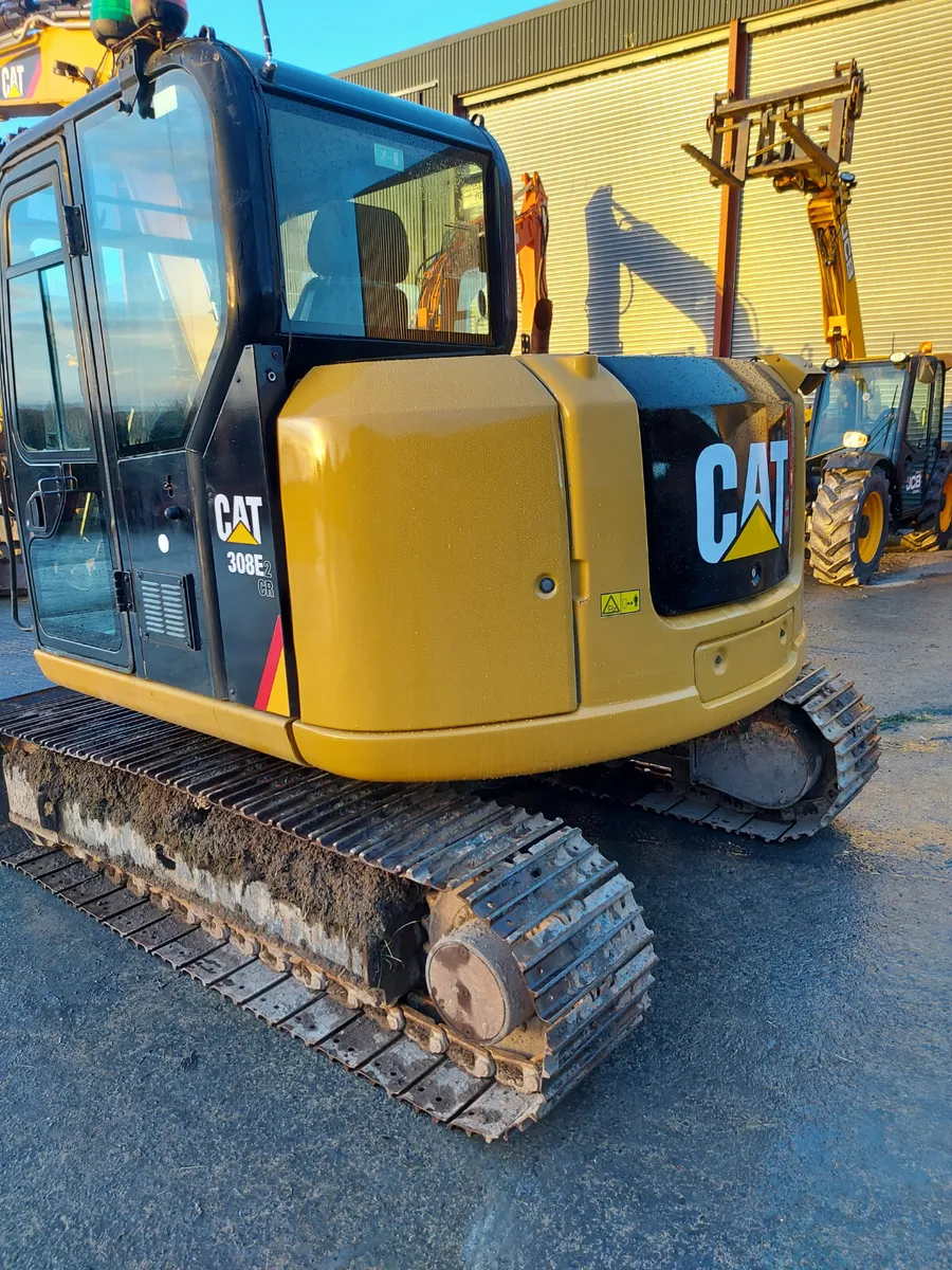 8 ton digger - Image 3