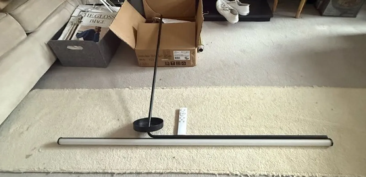 Linear LED light - remote controled - Image 4