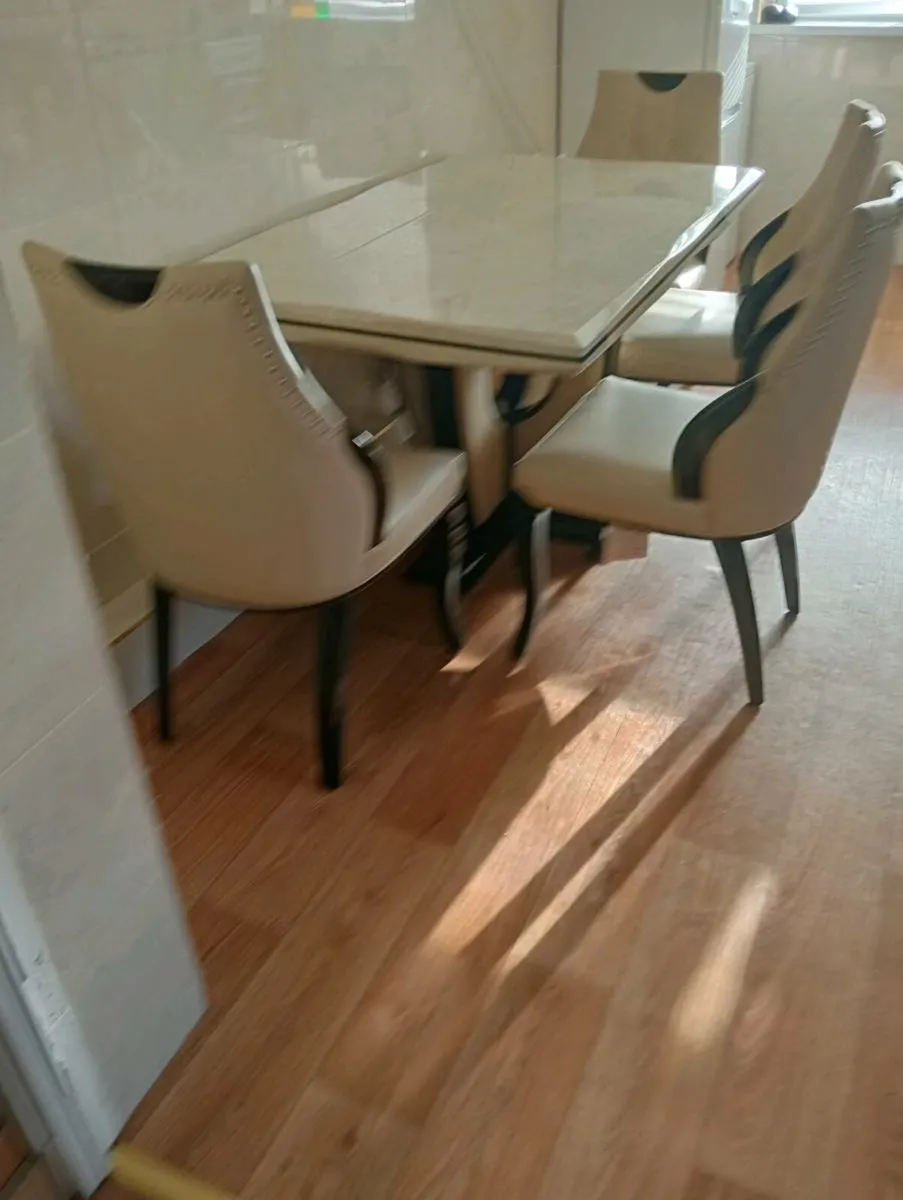 Marvel dining  table and 4chairs - Image 1