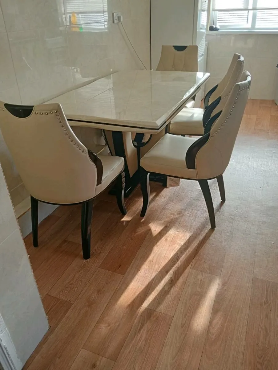Marvel dining  table and 4chairs - Image 2