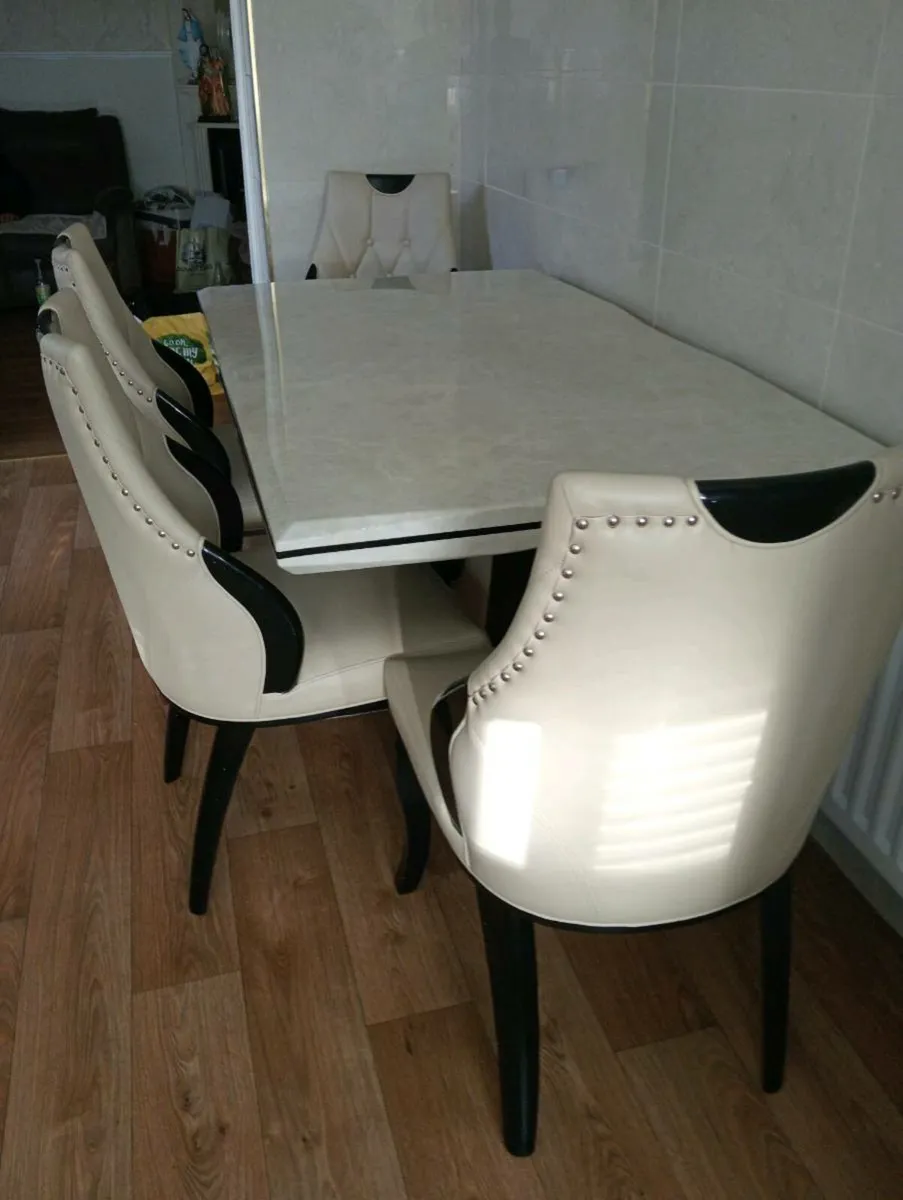 Marvel dining  table and 4chairs - Image 3