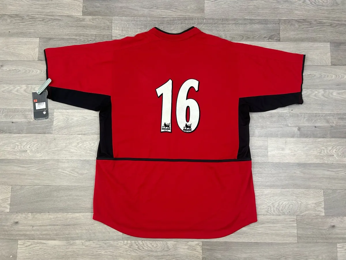 NEW Vintage 2002 Nike Manchester United Jersey XL - Image 1