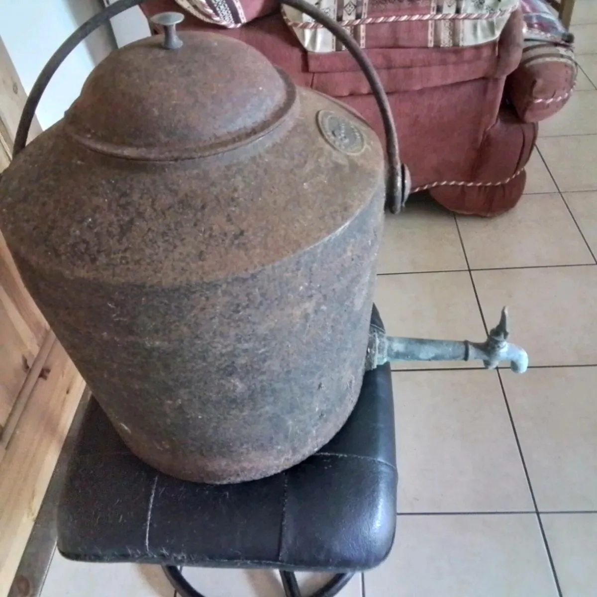 ANTIQUE AND COLLECTABLES - Image 2