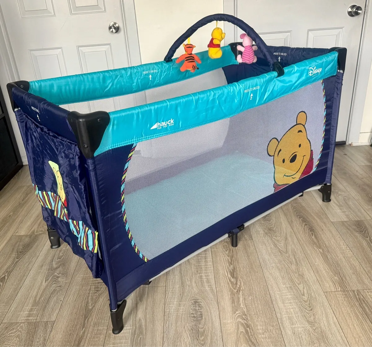Hauck baby travel cot - Image 1