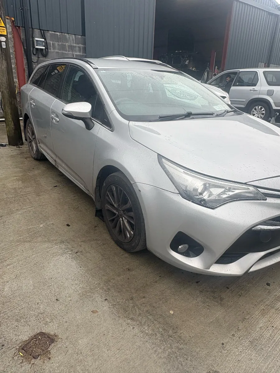 Toyota Avensis - Image 1