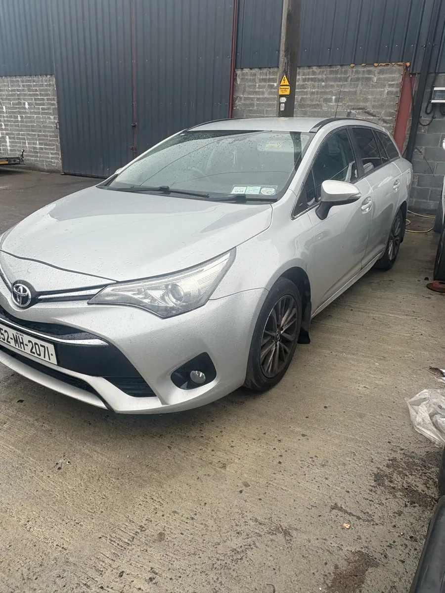 Toyota Avensis - Image 2