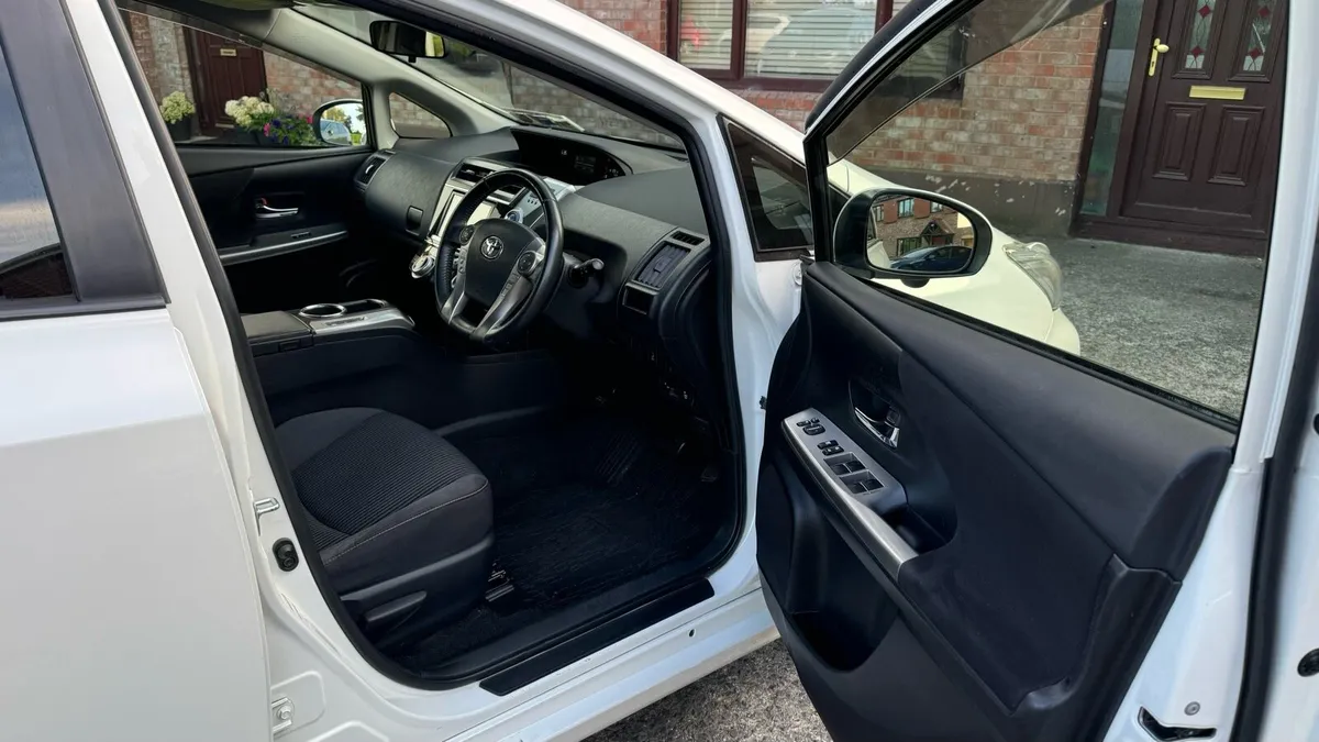 Toyota Prius 7 Seater - Image 2