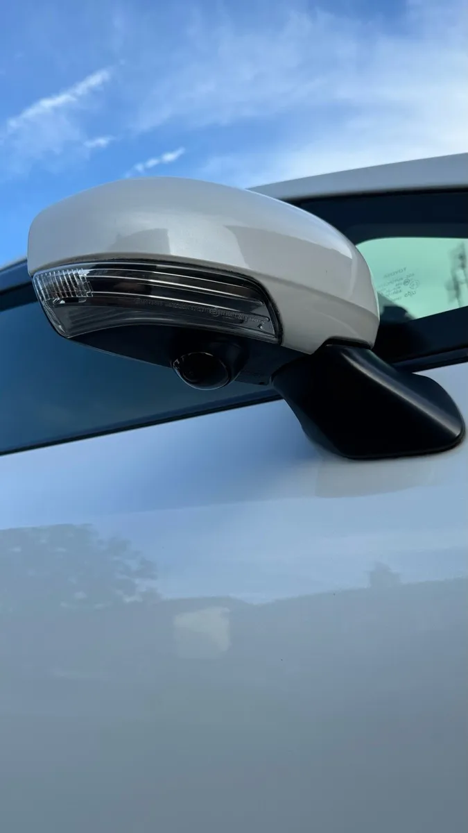 Toyota Prius 7 Seater low mileage sunroof - Image 3