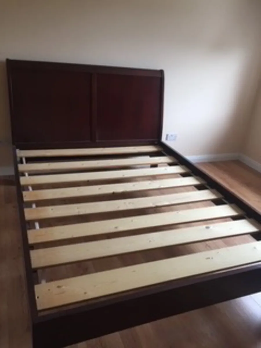 Bedroom mahogany furniture - Image 1