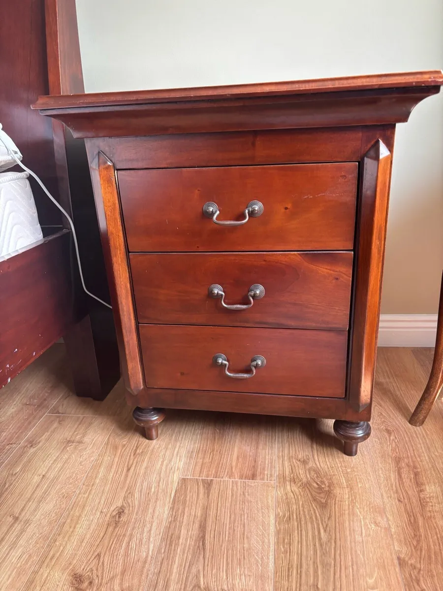 Bedroom mahogany furniture - Image 2