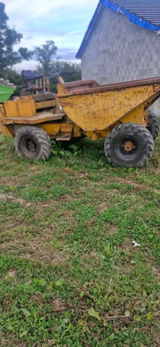 JCB - Image 3