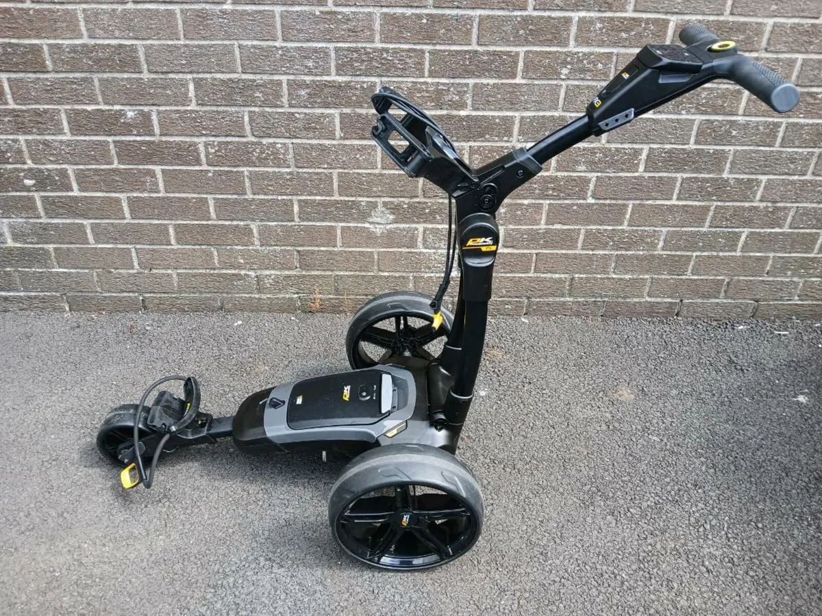 Powakaddy FX3 at Golf Concepts - Image 2