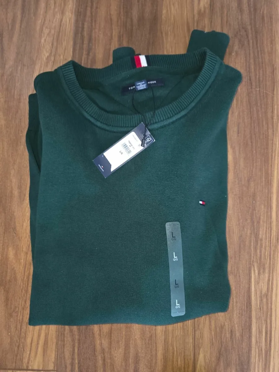 BNWT mens original Tommy Hilfiger large jumper - Image 1
