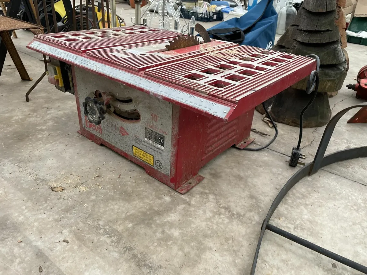 Electric Table Saw - Image 1