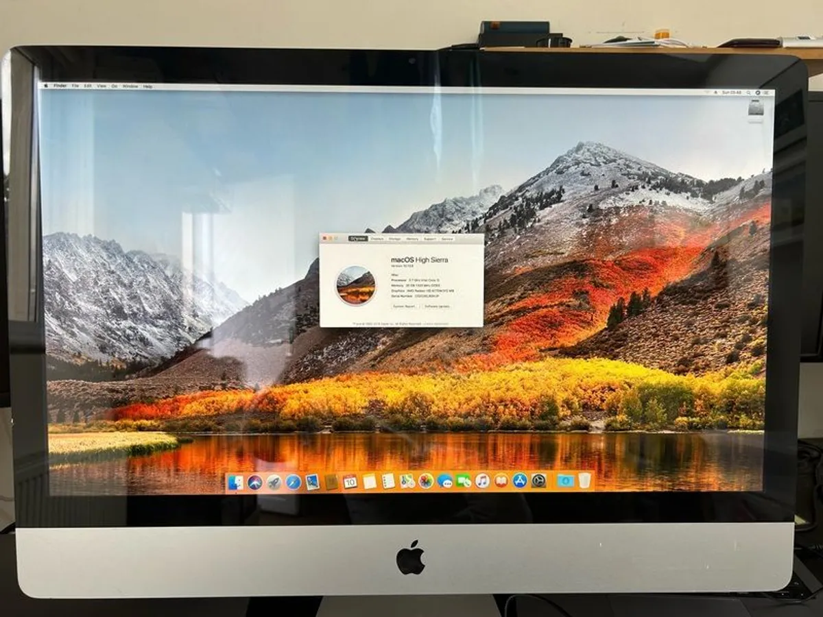 iMac (27-inch, Mid 2011) - Image 1