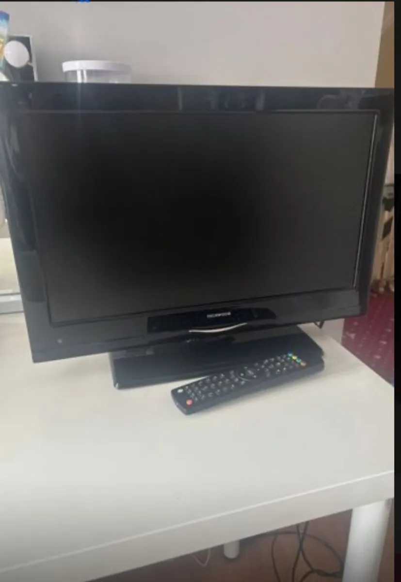 19 inch techwood small tv