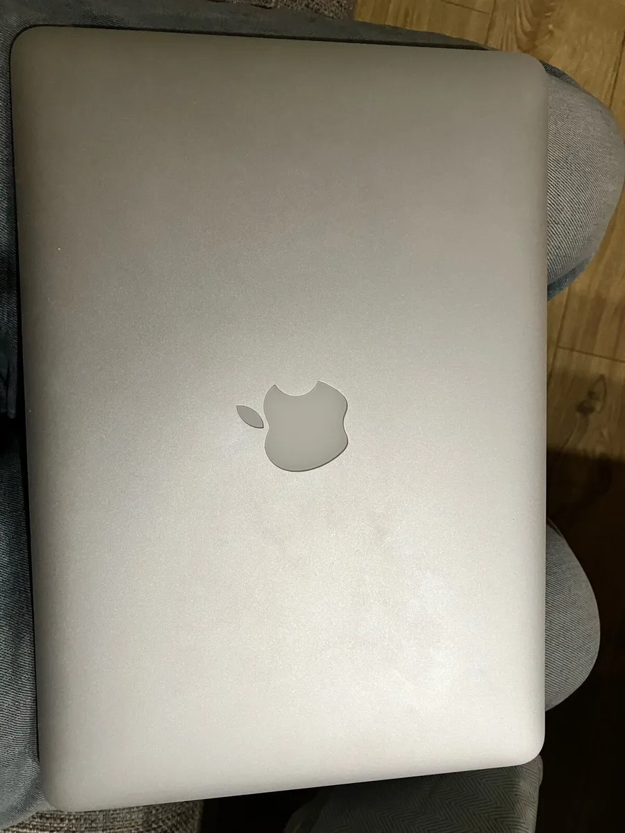MacBook Pro - Image 2