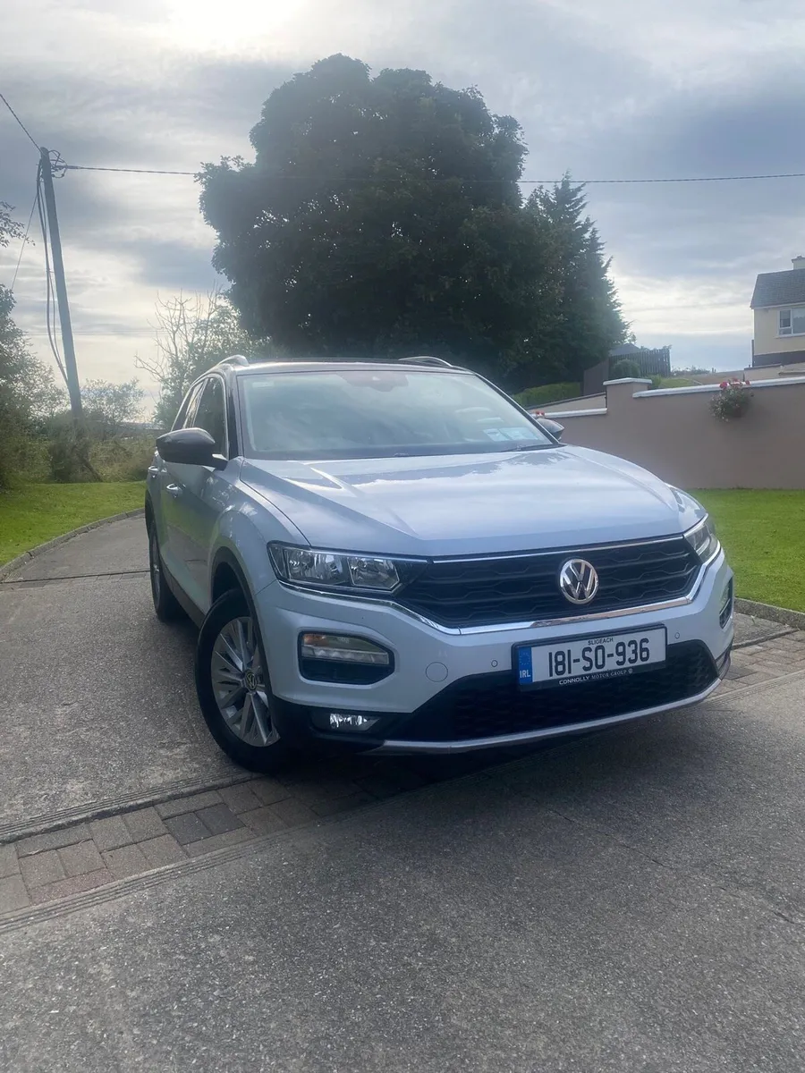 Volkswagen T-Roc Dsn 1.0 Tsi M6F 115hp White/Grey - Image 1
