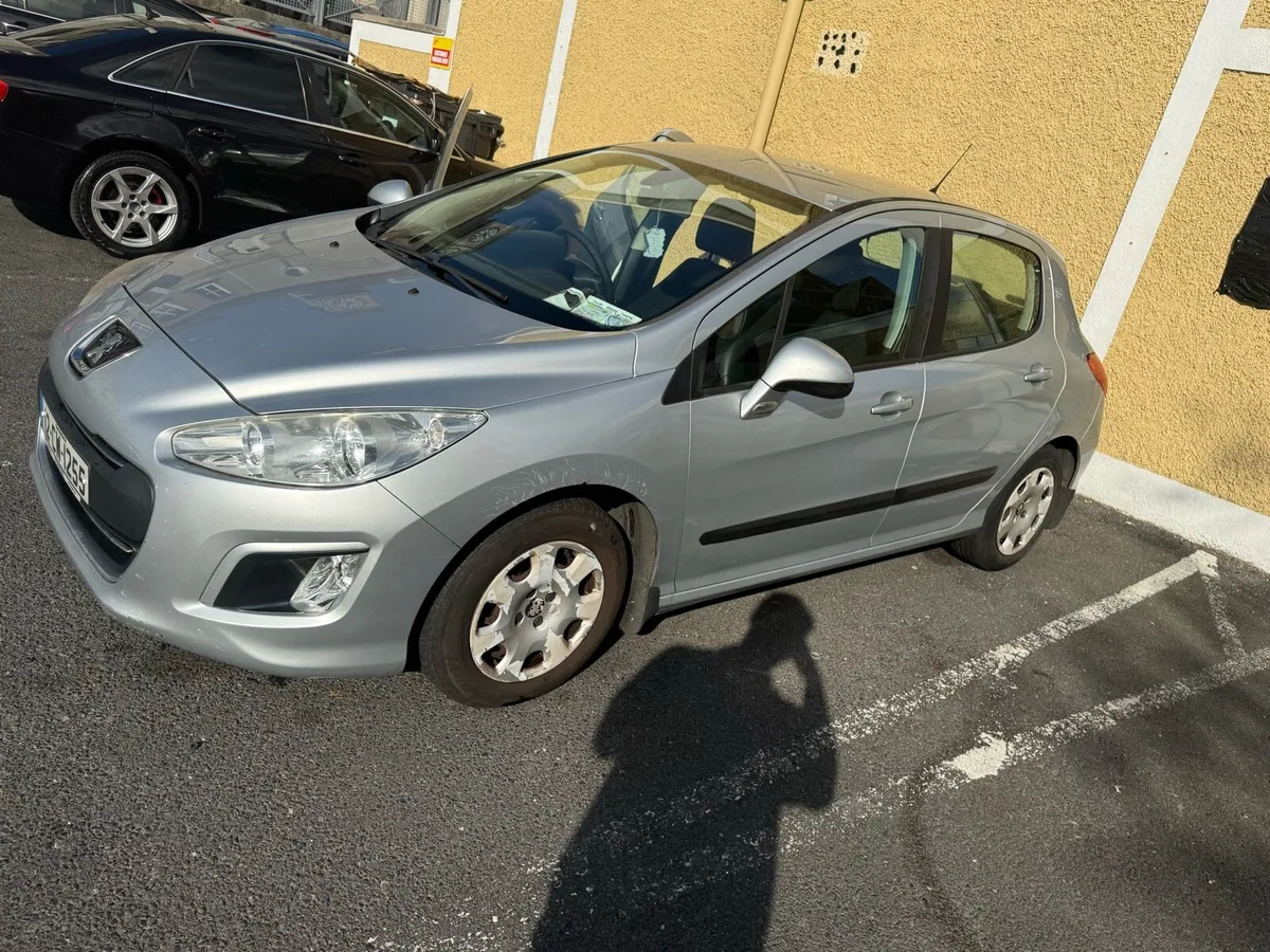 2012 Peugeot 308 1.6 HDi 92 BHP 5 Door Hatchback - Image 2