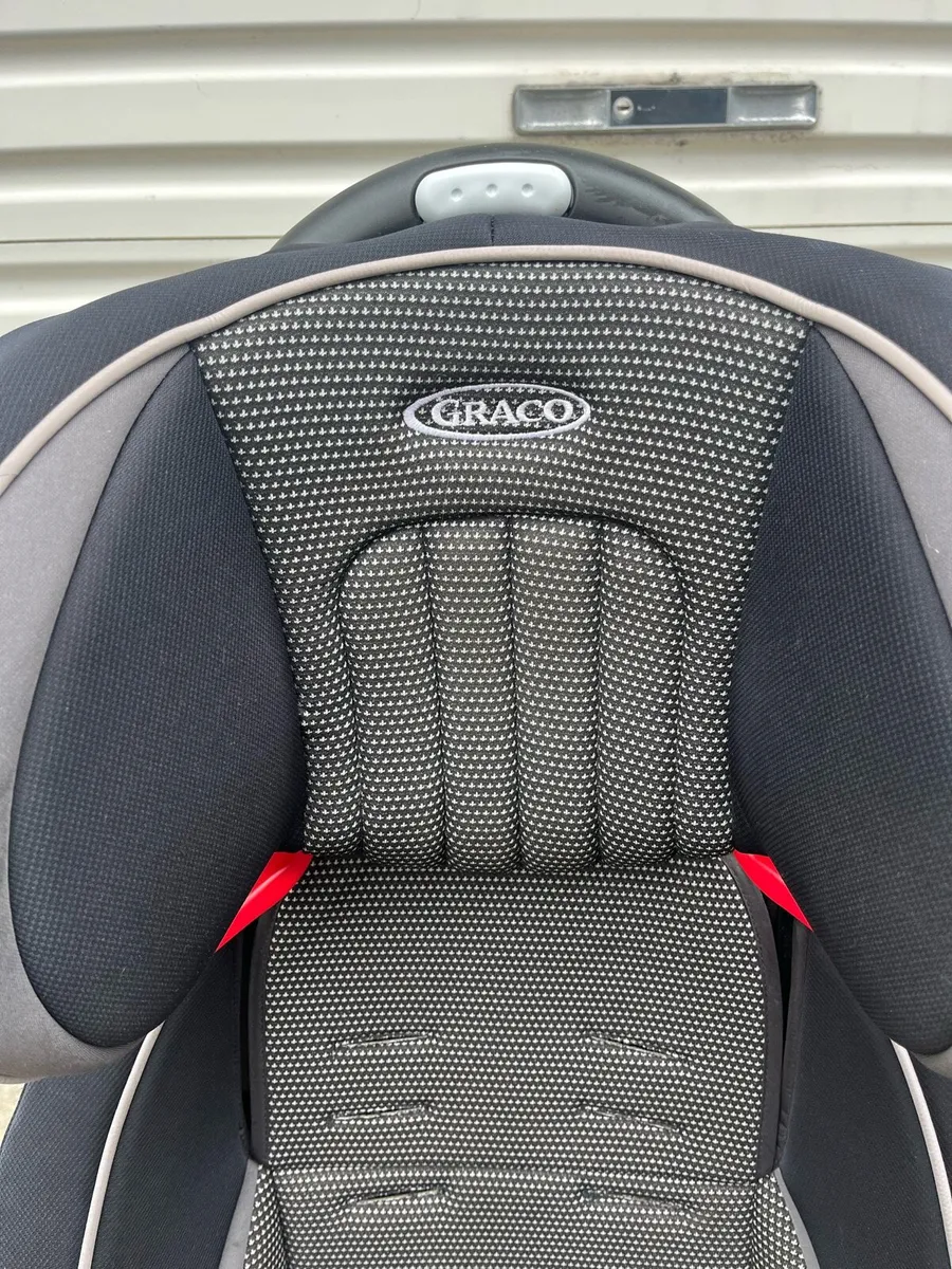 GRACO Car seat for age 4-9years - Image 2