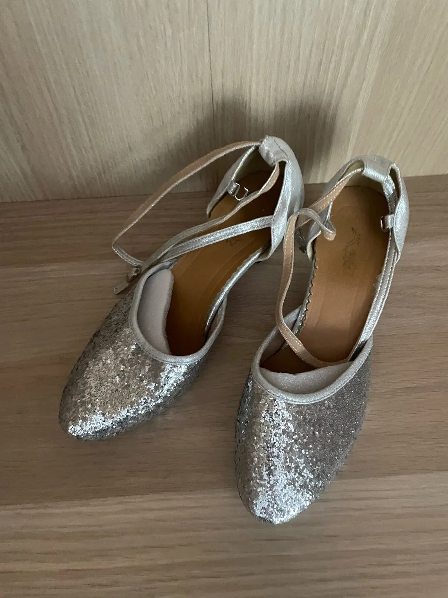 Sparkle heels (perfect for debs/ty ball) - Image 3