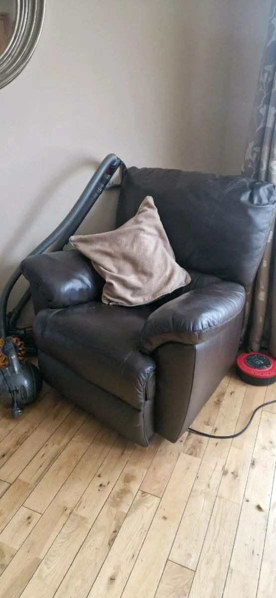 Free Furniture - Image 2