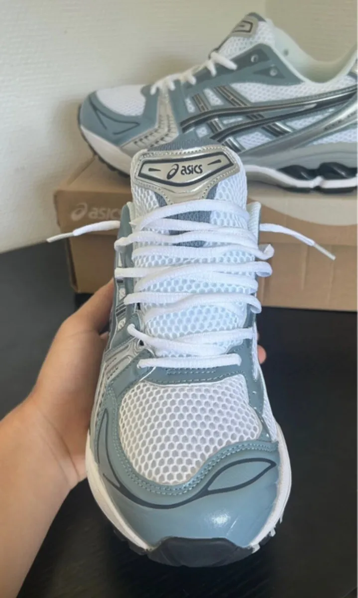 ASICS Gel Kayano 14 - Image 2