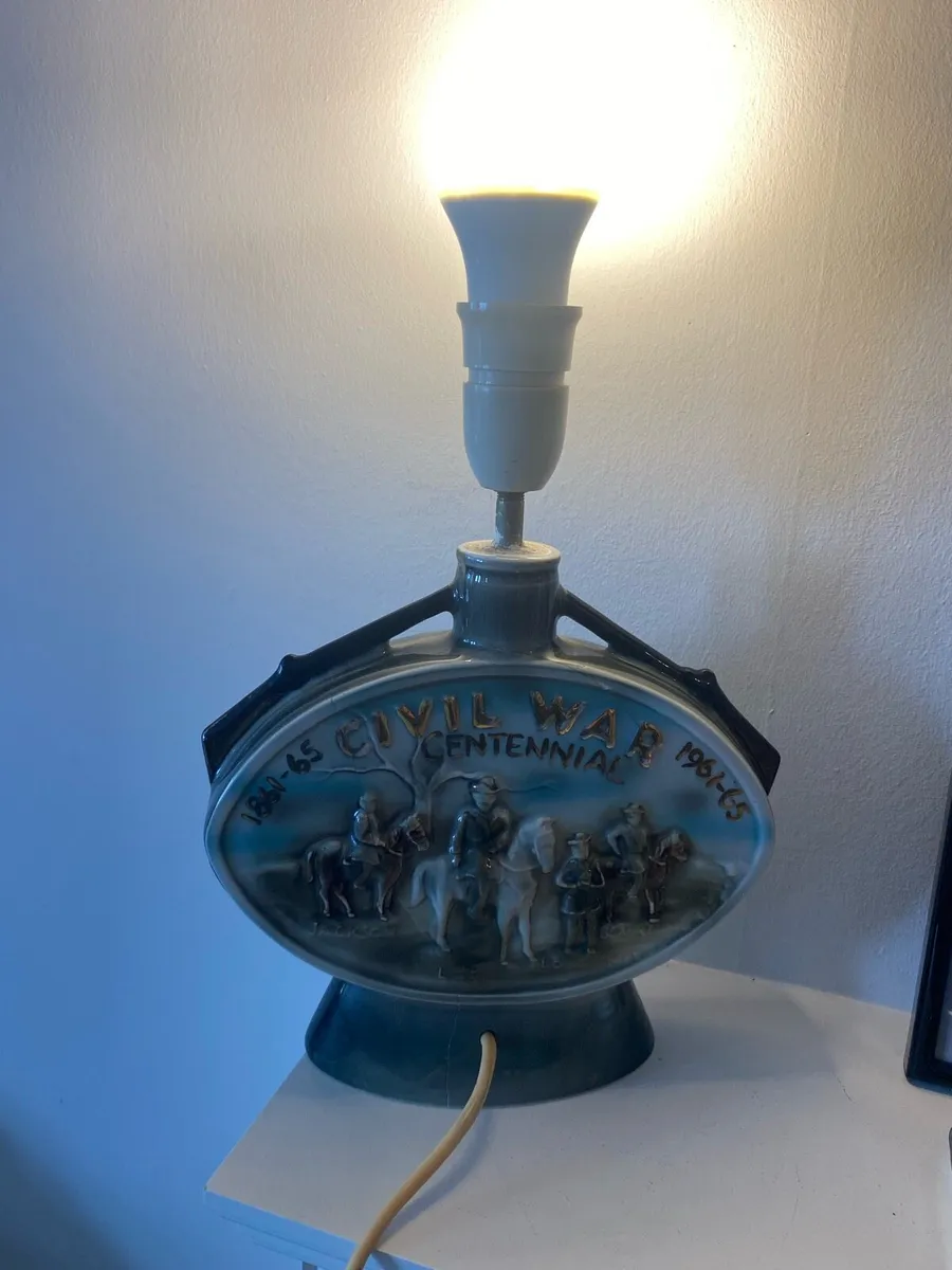 Vintage US Civil War Centennial Decanter - Image 2
