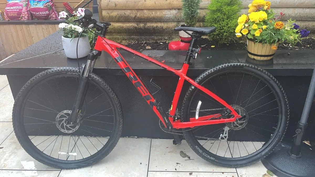 Trek Marlin 6 - Image 1