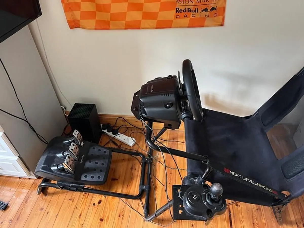 Gaming Chair / Wheel and Pedals / Driving Force Shifter + Games - Image 1