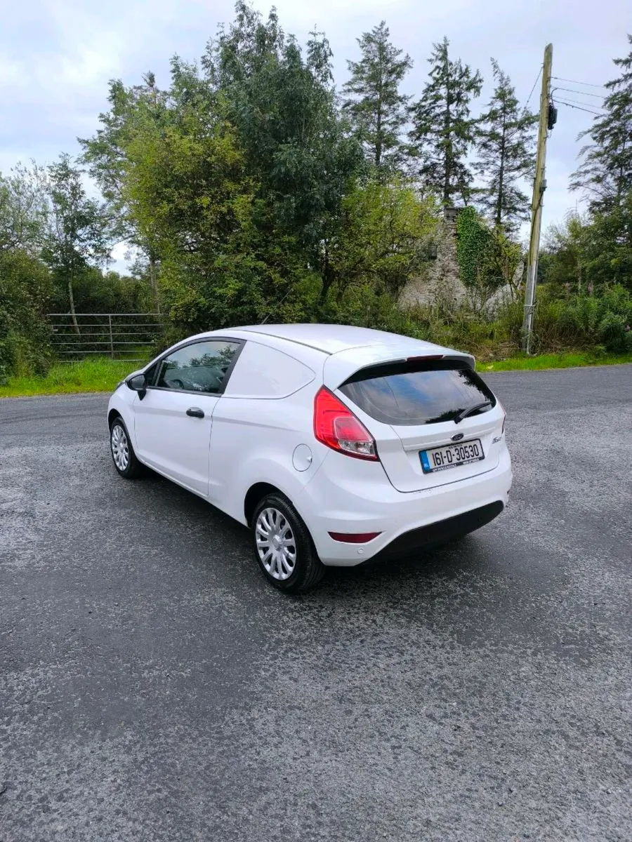 Ford fiesta van - Image 3