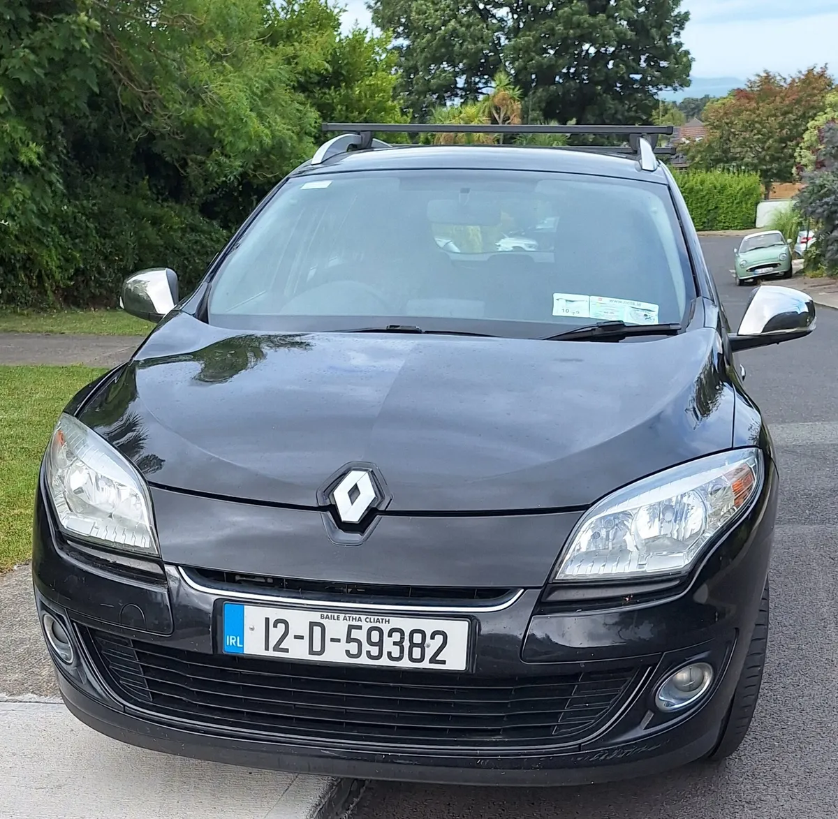 RENAULT Megane Tourer.  €3000 BARGAIN ! FRESH NCT. - Image 2