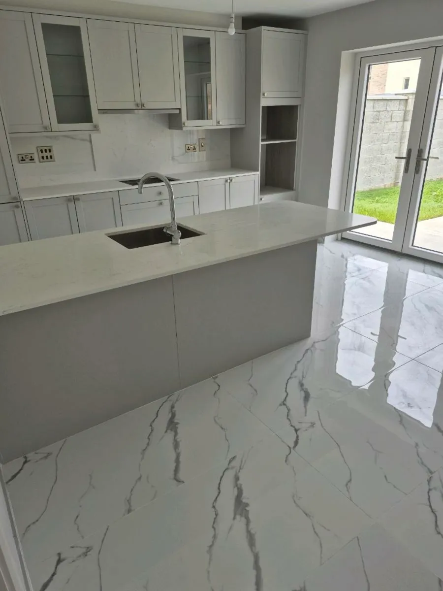 Tiler available - Image 1