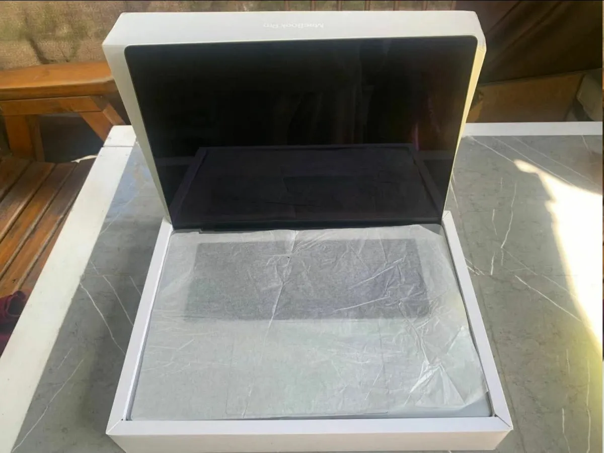Apple MacBook Pro 16inch 2023 - Image 3