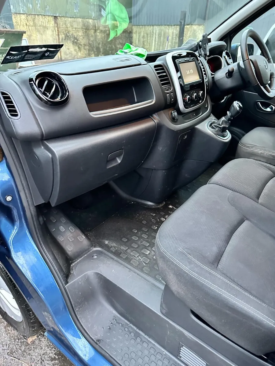 Renault Trafic 2020 - Image 2