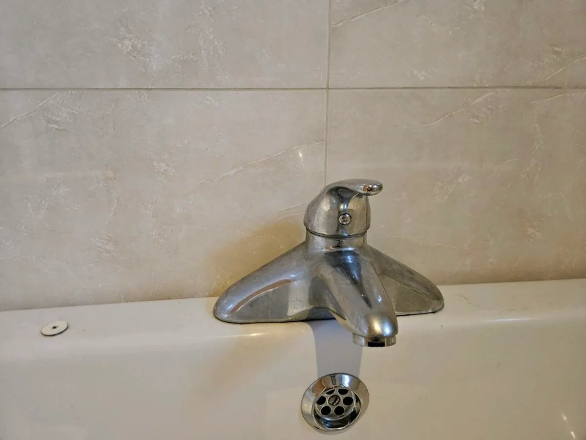 Freestanding Bath - Image 4